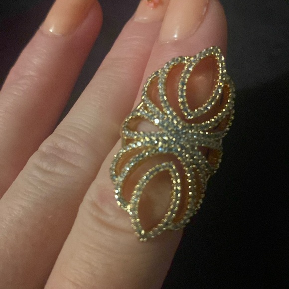 Women ring!! - Picture 1 of 3